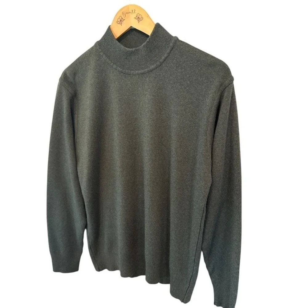 Sunteks mock neck